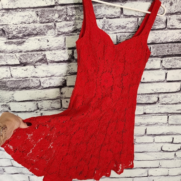 Red Lace Sweetheart Skater Cocktail Dress - S - Picture 5 of 5